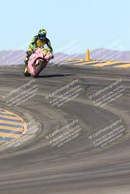 media/Jan-10-2025-CVMA Friday Practice (Fri) [[489e0da257]]/Group 4 and Trackday/Session 3 (Turns 9 and 10)/